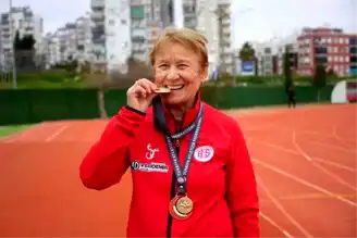 82 Yaşındaki Atlet Avrupa Şampiyonası'nda!