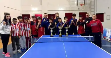 Adıyaman'da Masa Tenisi Finalleri: Besni'nin Zaferi!