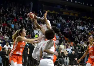 ÇBK Mersin, Schio'yu Ezip Finale Yükseldi!