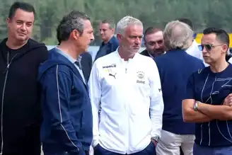 Fenerbahçe, Diego Carlos'u Kapıda mı Bıraktı?