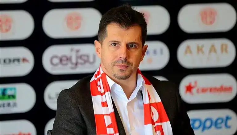 Emre Belözoğlu Antalyaspor'da! Hedefi açıkladı