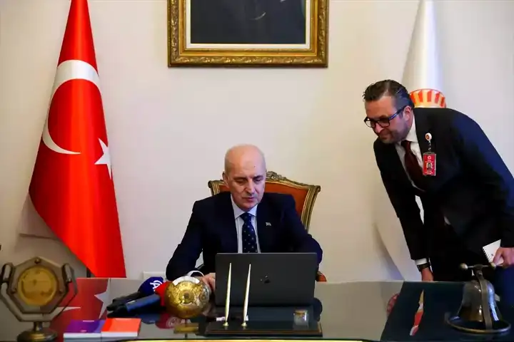 Kurtulmuş'tan AA Yılın Kareleri'ne Oylama