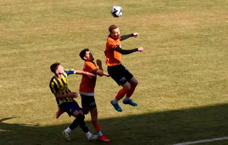 Vitraspor, Karamürselspor'a Ev Sahibinde Yenildi